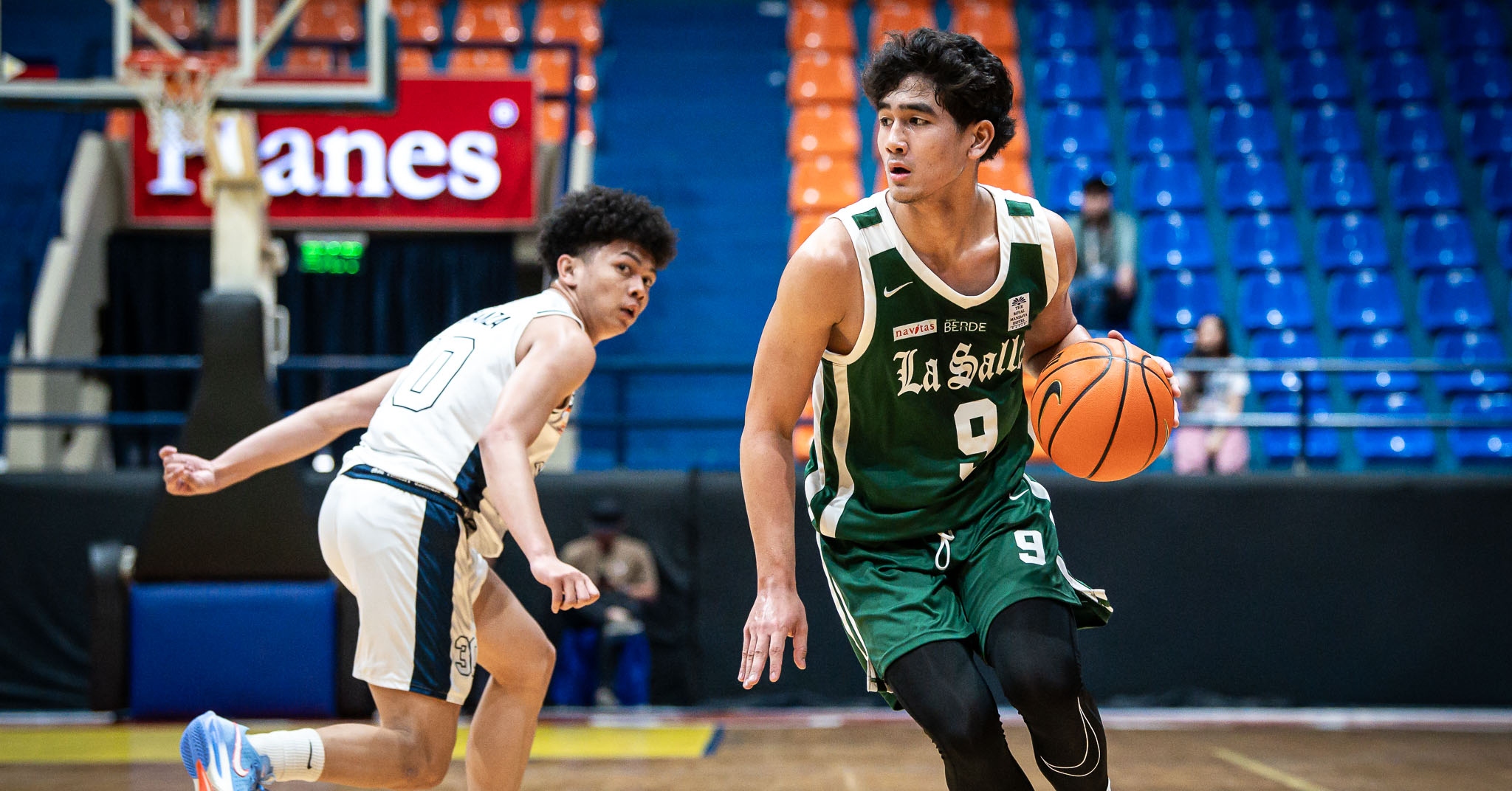 A shot of De La Salle Zobel star Kieffer Alas