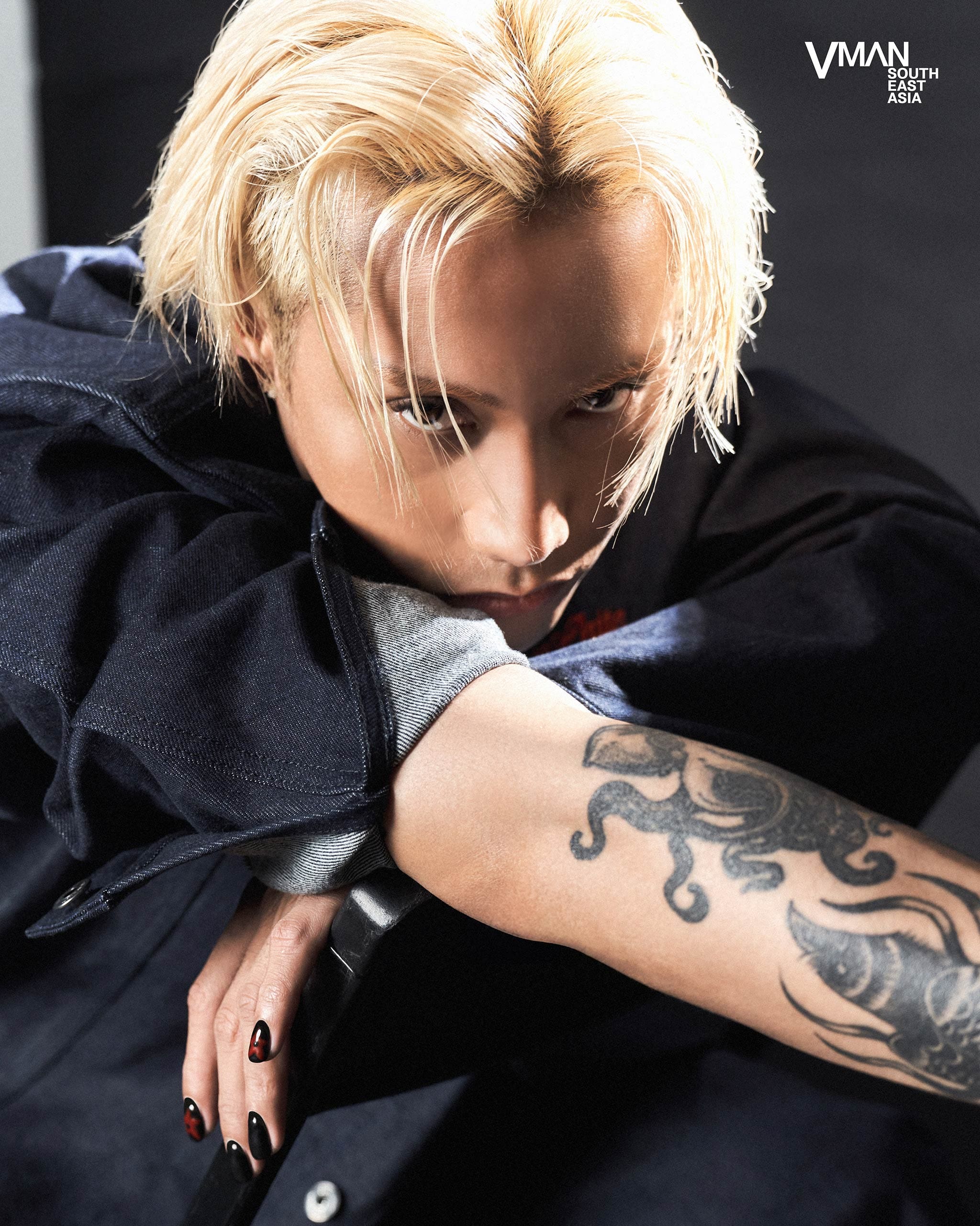 FELIP wears off-white