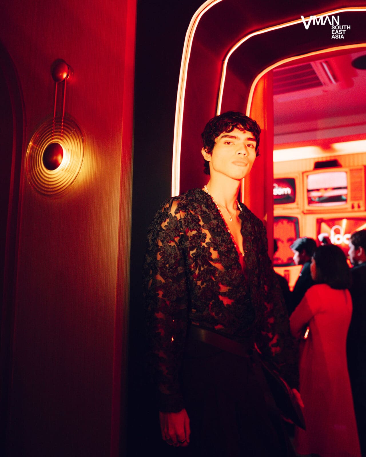 Suraj Aku wearing Rajo Laurel