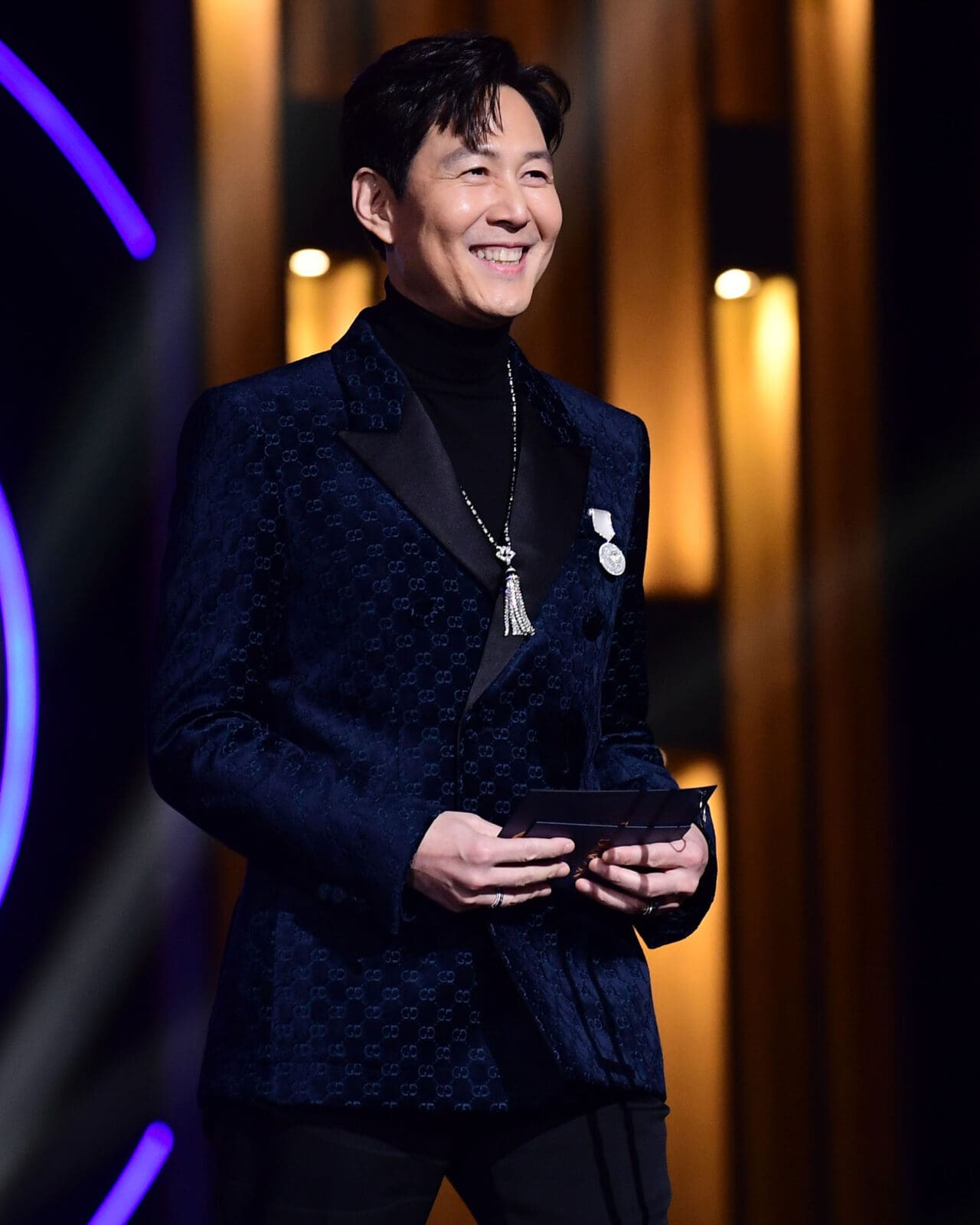 lee jung jae wearing gucci