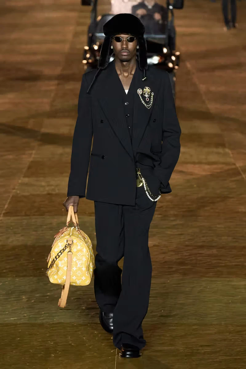 LV SS24 LOOK 1