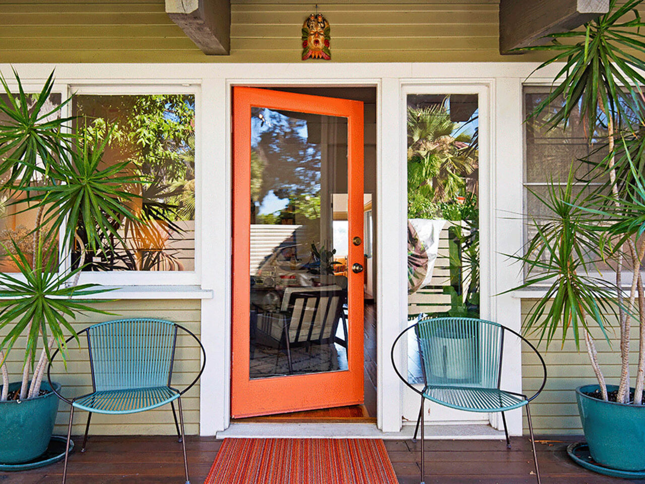 The Best Airbnbs in Los Angeles That Epitomize California Dreamin’