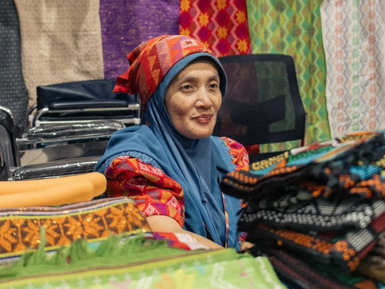 An artisan showcasing his craft at Likha 4