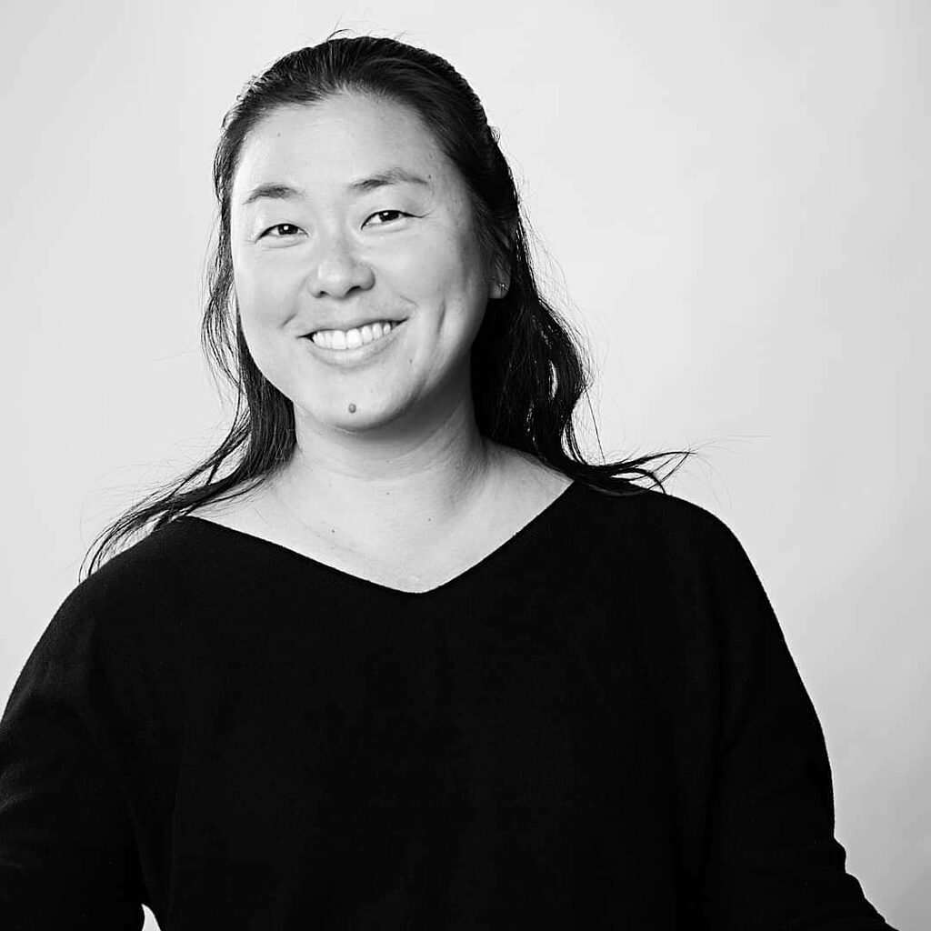 Joni Si Wei Headshot