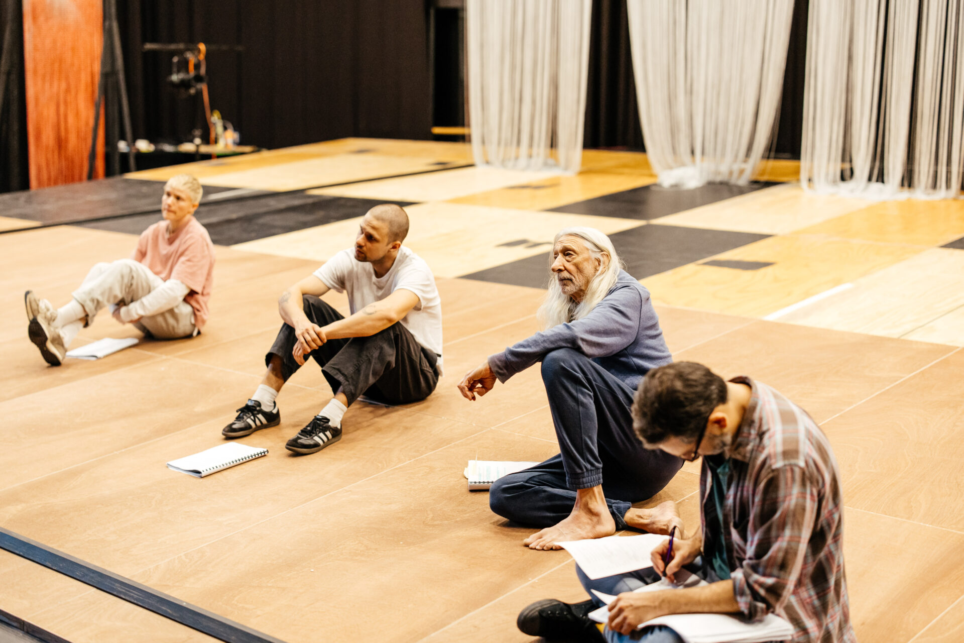 Black Swan Shepherds Hut Tori Lill APR26 67