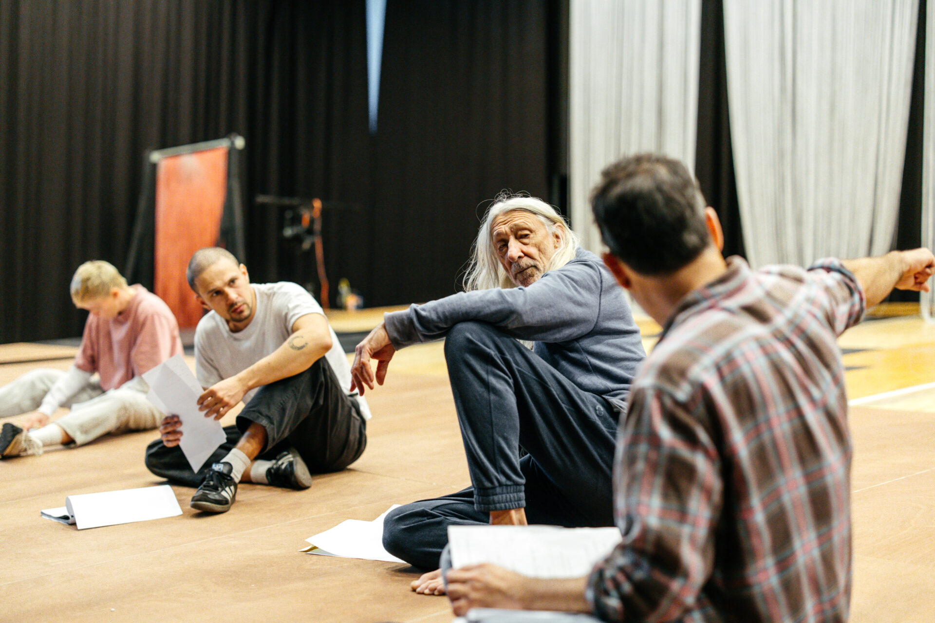 Shepherds Hut Backstage Tori Lill Black Swan 5