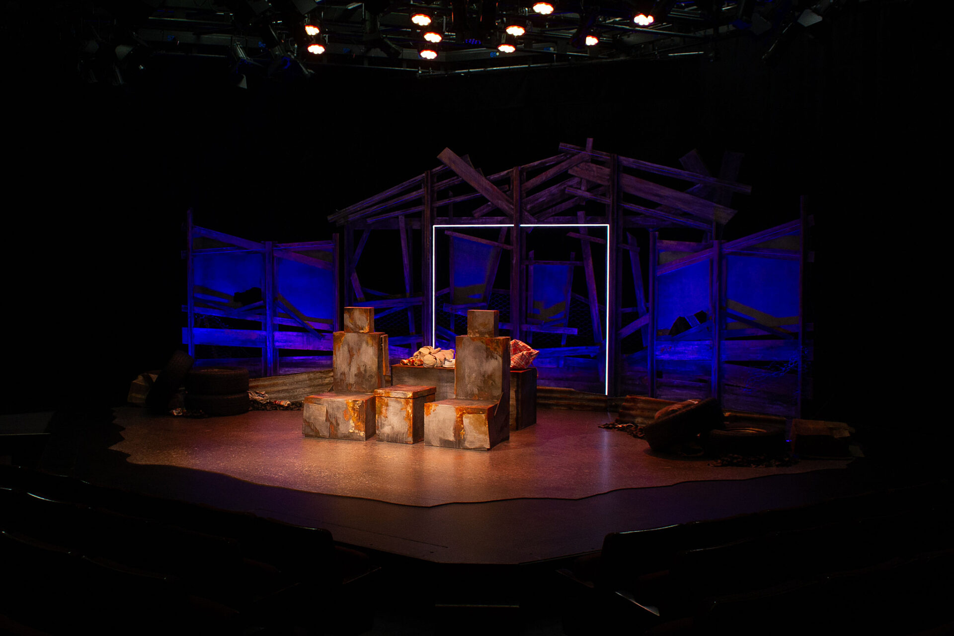 NEWS IMAGE Black Swan Made With A Tekcel 8 2048x1366