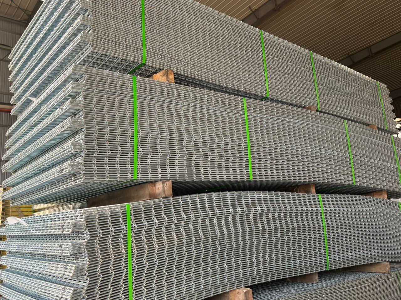 HDG Welded Mesh – 4m Length Packed and Ready for Delivery to Singapore