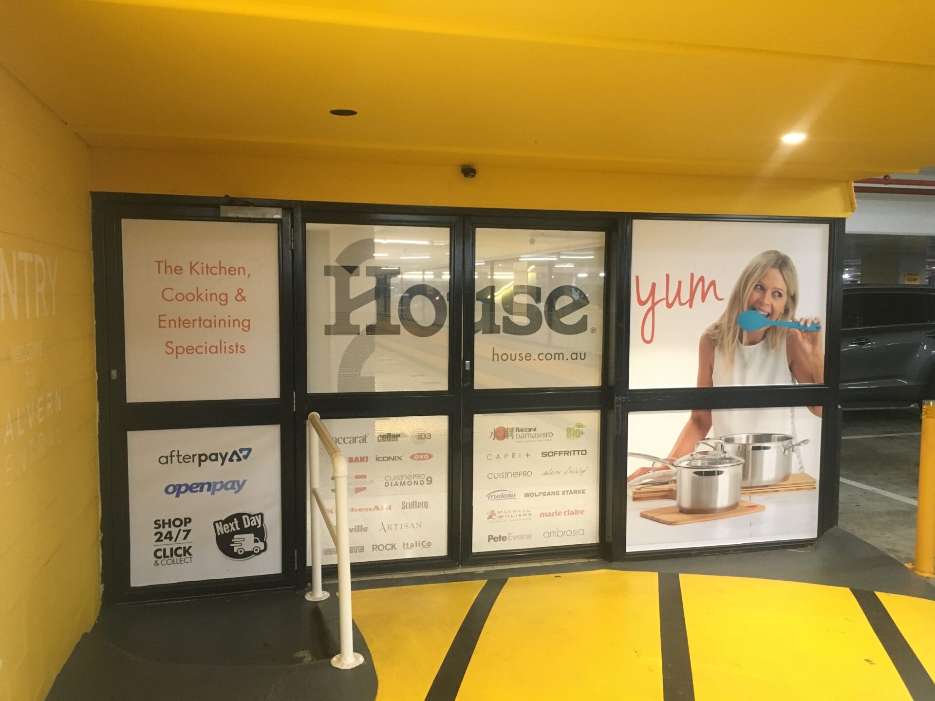 Window Signage Counter Effective Window Signage Sends your Advertising Message in Seconds