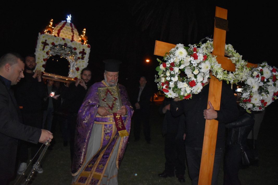 Papa Lefteris defrocked but people still turn up to Good Friday service