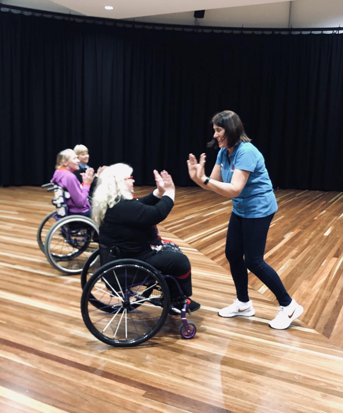 wheelchair dancing (13) Greek Herald