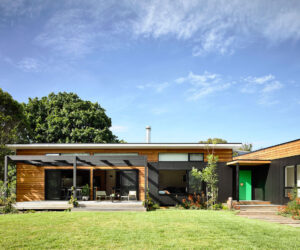 Flinders House Archiblox Prefab Outside