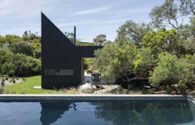 Green Magazine Issue 83, 'Bach to Basics' house feature—Diana Snape