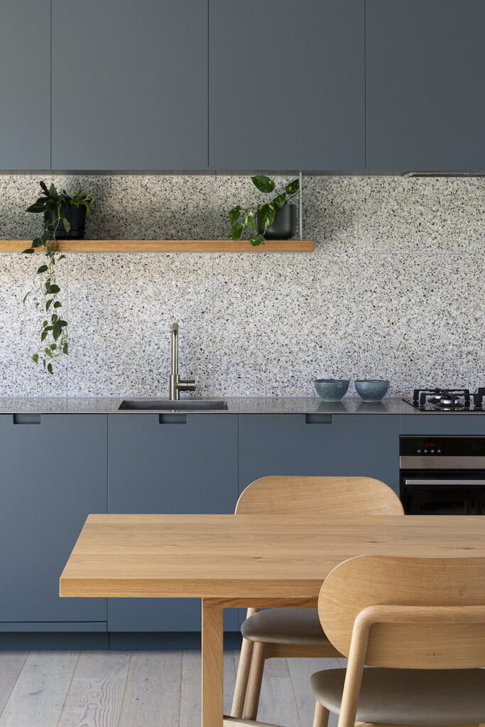 Green Magazine Issue 83, 'Bach to Basics' house feature—Diana Snape