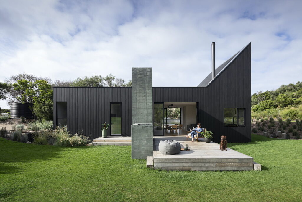Green Magazine Issue 83, 'Bach to Basics' house feature—Diana Snape