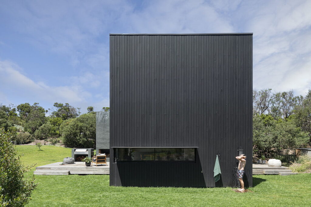 Green Magazine Issue 83, 'Bach to Basics' house feature—Diana Snape