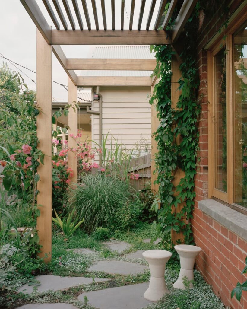 green magazine issue 90 - With the Flow. Photographer: Rory Gardiner