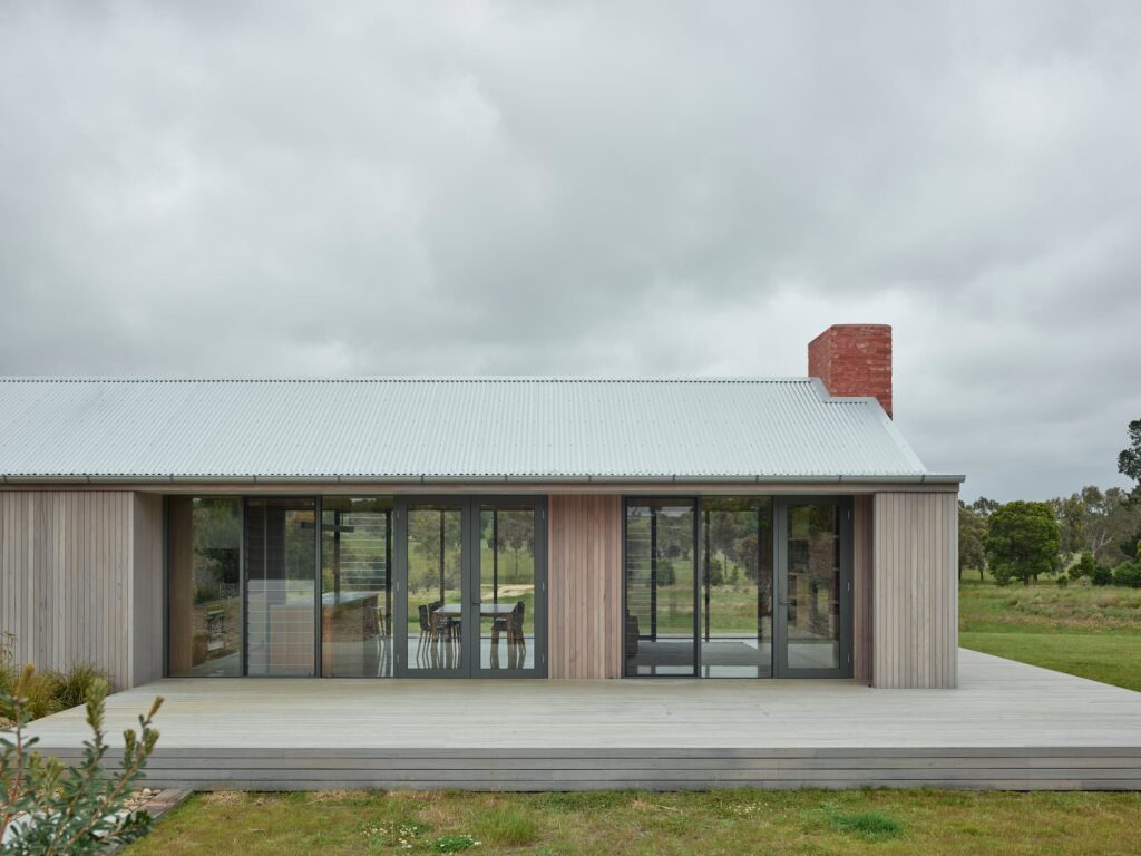 Green magazine issue 91 - pasture of plenty Photo by Derek Swalwell