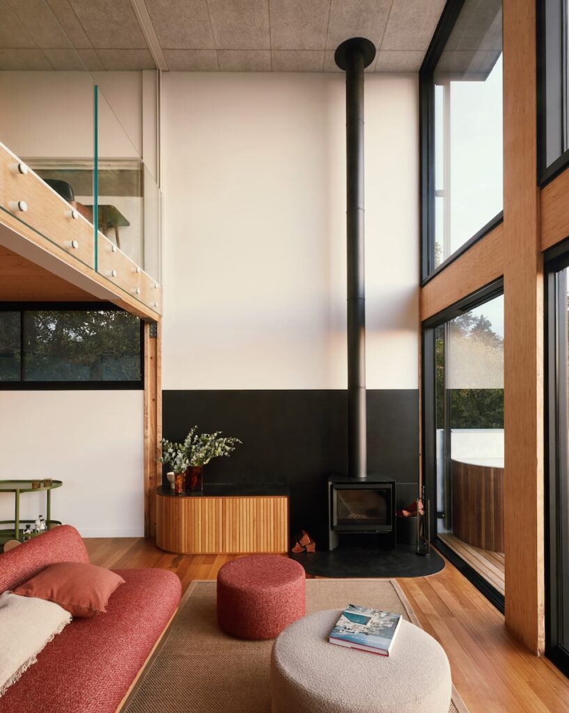 green magazine issue 102 - Airborne. (Photos by Willem-Dirk Du Toit).