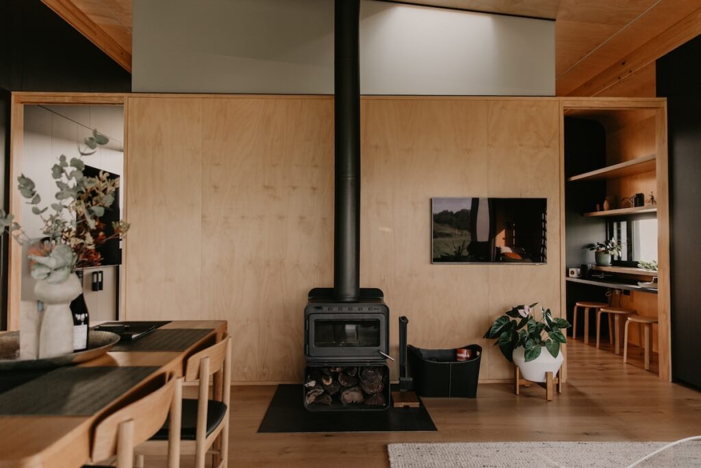 Kurui Cabin - Sparks Architects. Photography: emaginelab.com.au