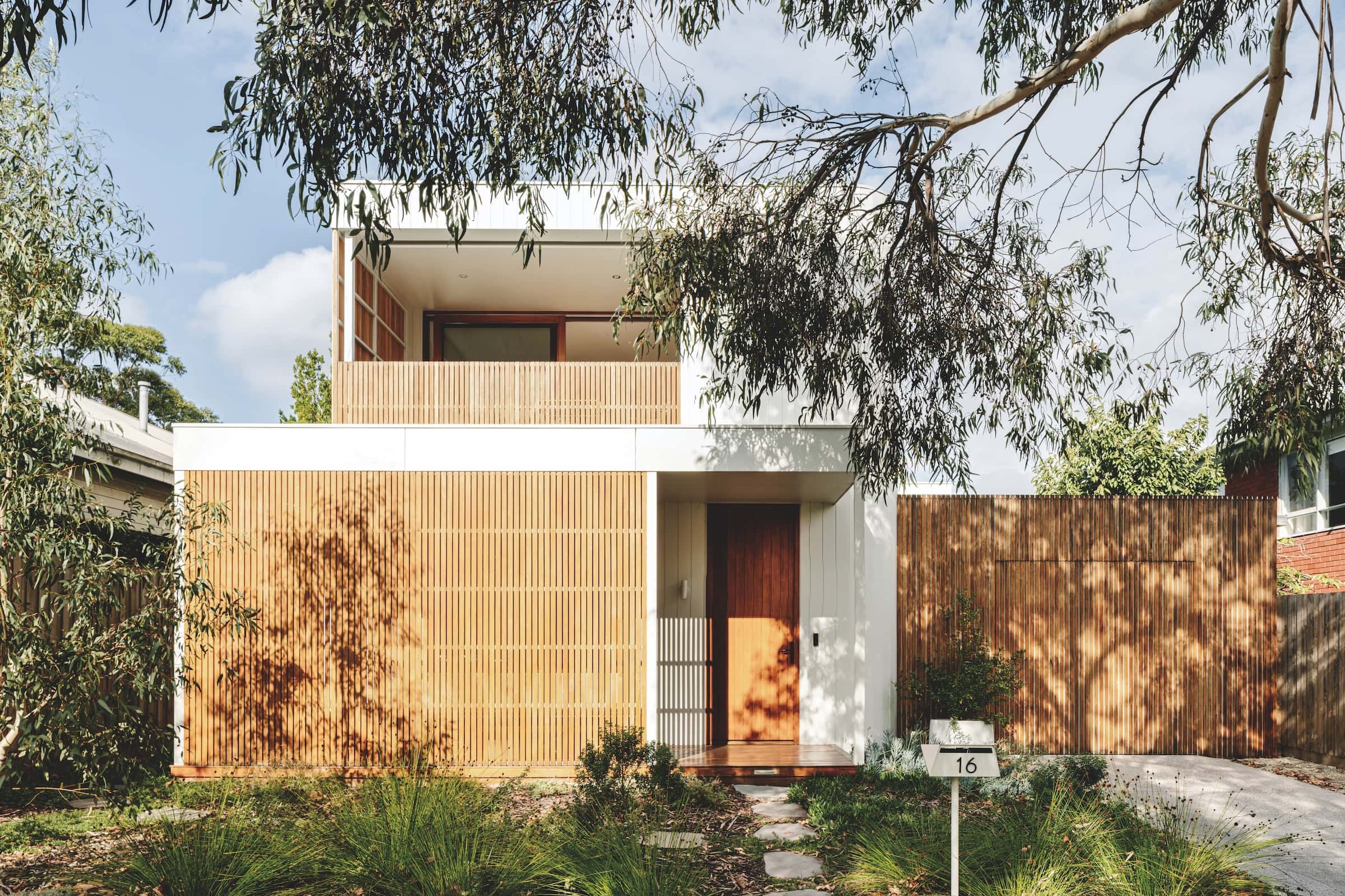 Timber screens enable connection with privacy, photographed for issue 107: Creature Comforts by Marnie Hawson.