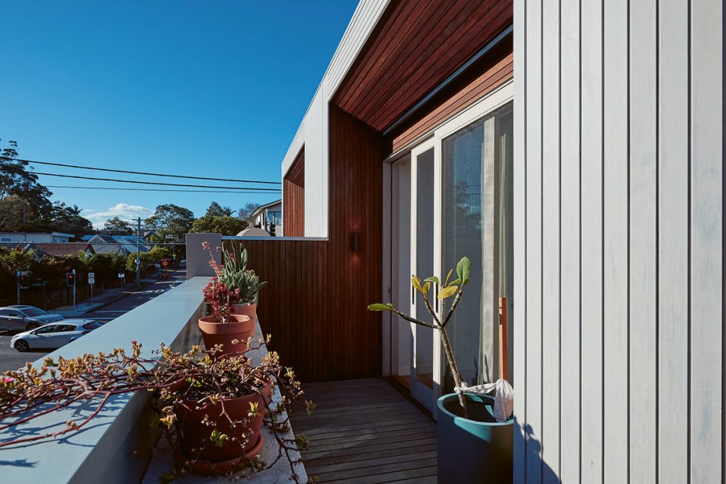 Carefully selected finishes were key to the design approach. Recycled hardwood and Accoya timber cladding were used throughout the project. Photo: Andreas Bommert