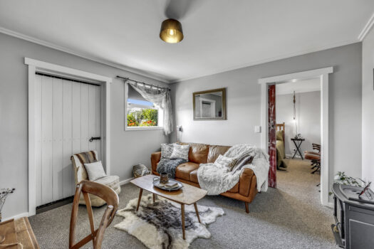 Rustic Country Flair on City Fringe