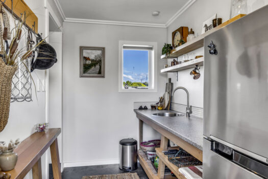 Rustic Country Flair on City Fringe