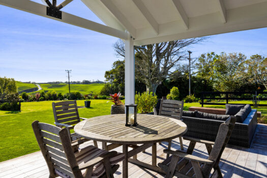 Rustic Country Flair on City Fringe