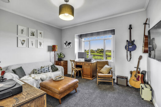 Rustic Country Flair on City Fringe