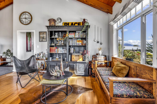 Rustic Country Flair on City Fringe