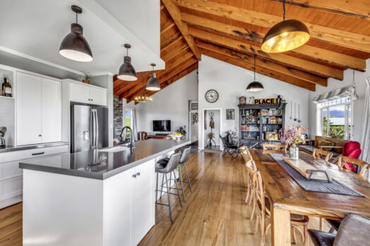 Rustic Country Flair on City Fringe