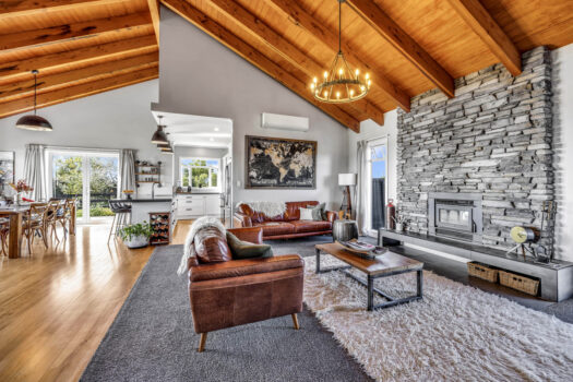 Rustic Country Flair on City Fringe