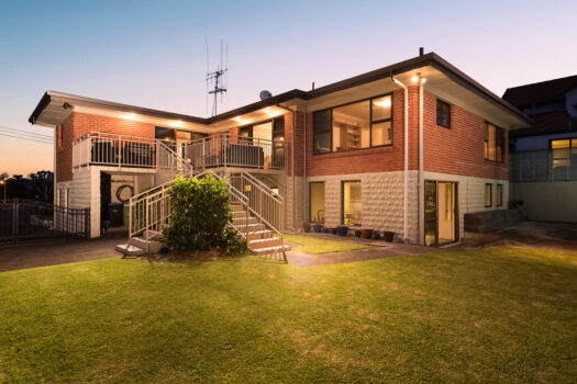 Home PLUS Pool House on 918m2