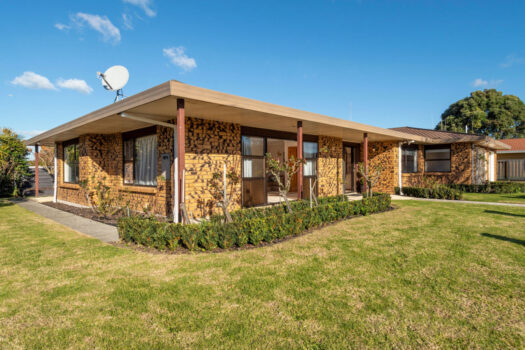 Opportunity in Elite Location!