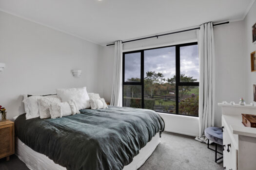 Spectacular Views on Oakura Fringe