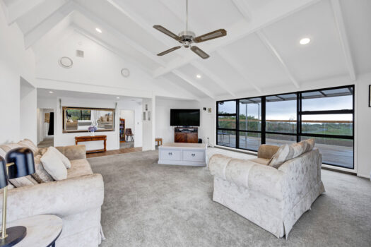 Spectacular Views on Oakura Fringe