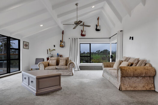 Spectacular Views on Oakura Fringe