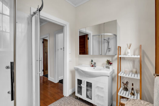 1920’s cottage with a twist!