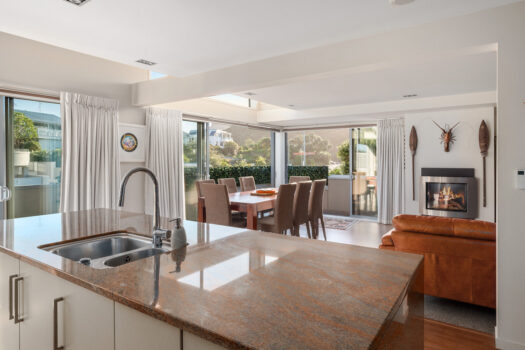 Luxury Downtown Mount Retreat