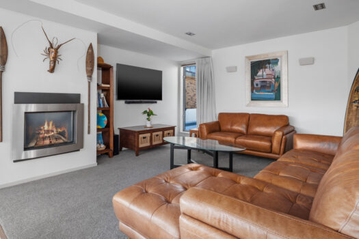 Luxury Downtown Mount Retreat