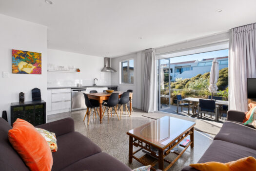 Absolute Beachfront Lifestyle