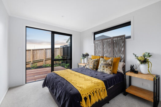 AUCTION THIS THURSDAY @ 4pm