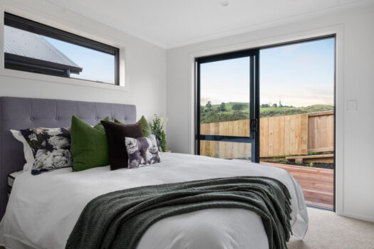 AUCTION THIS THURSDAY @ 4pm