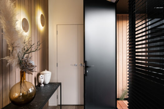 AUCTION THIS THURSDAY @ 4pm