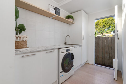 Motivated Vendors Relocating