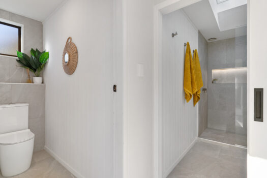 Motivated Vendors Relocating