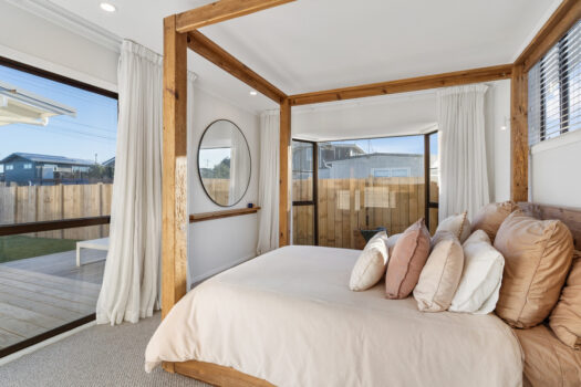 Motivated Vendors Relocating