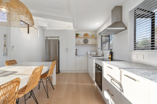 Motivated Vendors Relocating