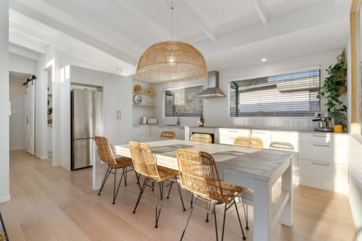 Motivated Vendors Relocating